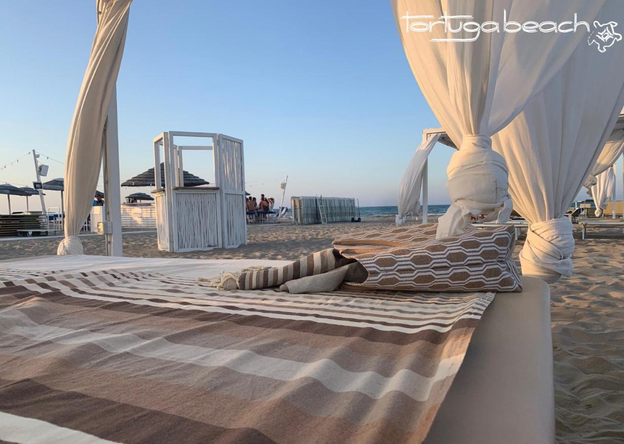 Hotel Audi Frontemare Rimini Bagian luar foto