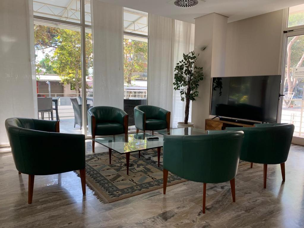 Hotel Audi Frontemare Rimini Bagian luar foto