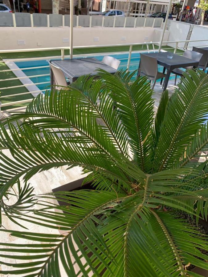 Hotel Audi Frontemare Rimini Bagian luar foto