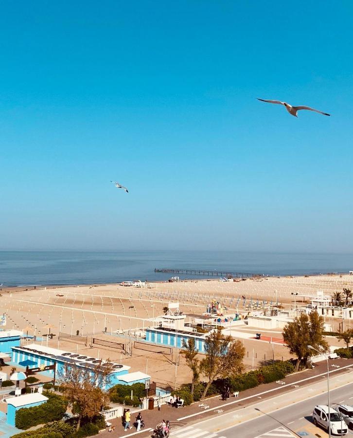 Hotel Audi Frontemare Rimini Bagian luar foto