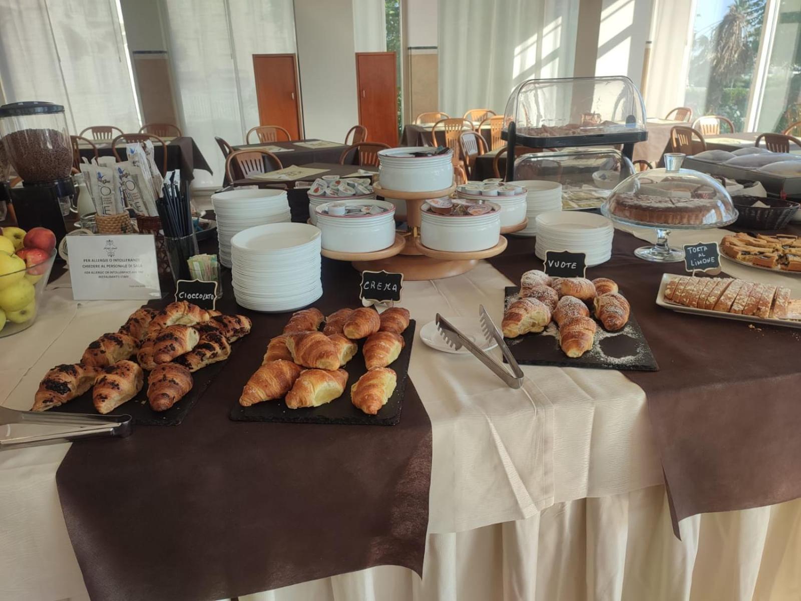 Hotel Audi Frontemare Rimini Bagian luar foto